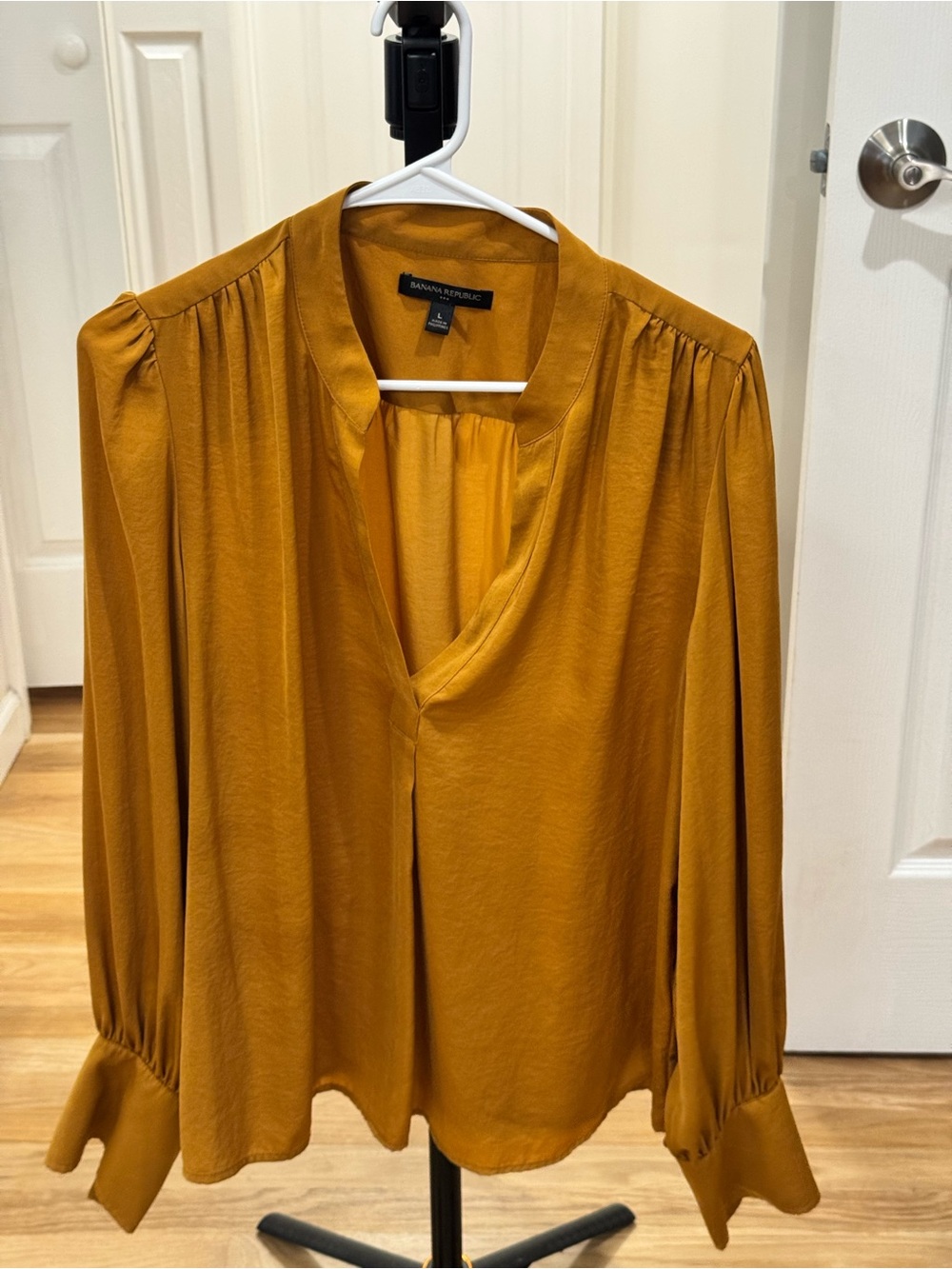 Banana Republic Mustard Split V-Neck Long-Sleeve Blouse